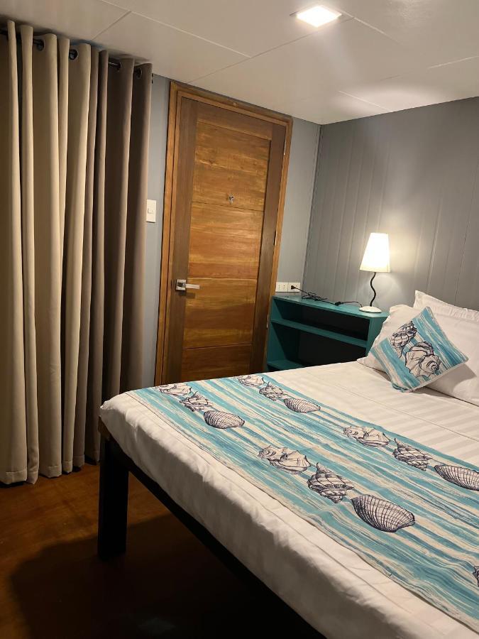 Happy Camper Hostel Coron Luaran gambar